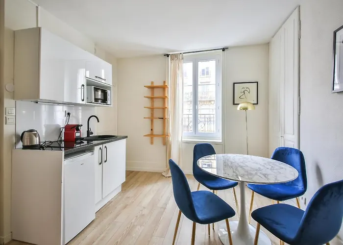 11#appartement 4pers#sèvres-lecourbe#necker Parigi